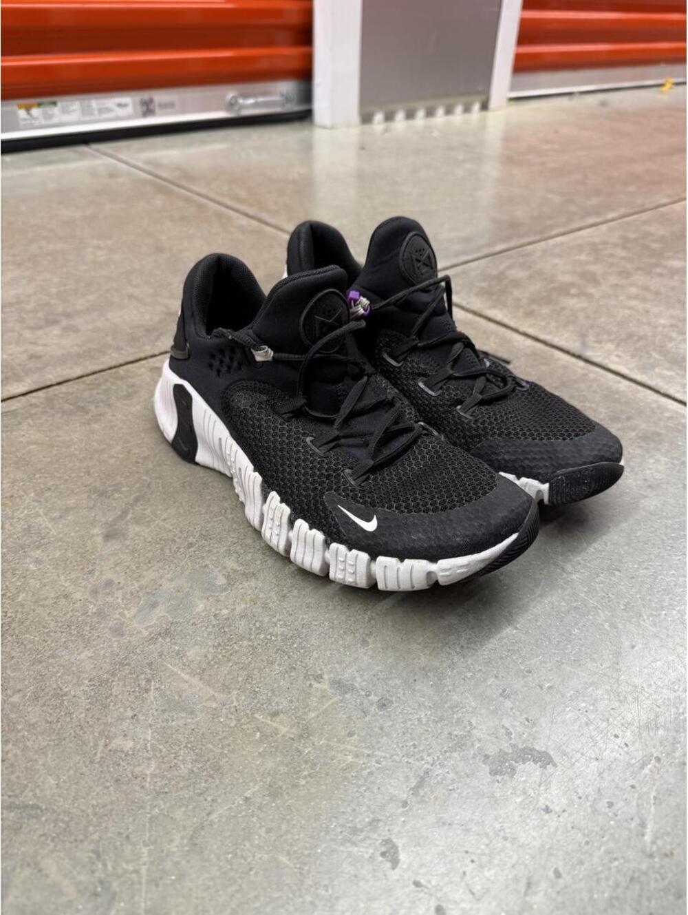 Nike Free Metcon 4 Black White running shoes size 10.5 WOMENS